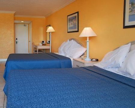 Holiday Inn Express & Suites Nassau Room photo